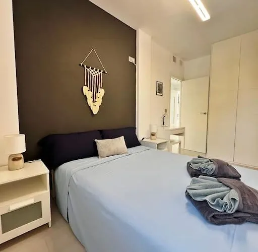 Luxury & New With Pool Ii פואנגירולה